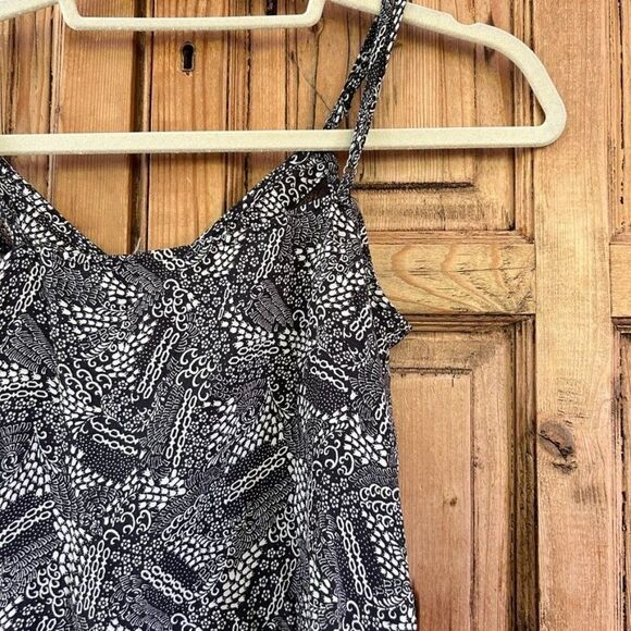 Treasure & Bond XS Gray White Camisole Tank Top Adjustable Straps Patterned Lace - Picture 5 of 5